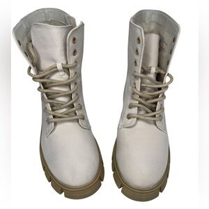 Universal Thread Kolbi Cream Canvas Lace/Zippered Heeled Combat Boots Size 9.5